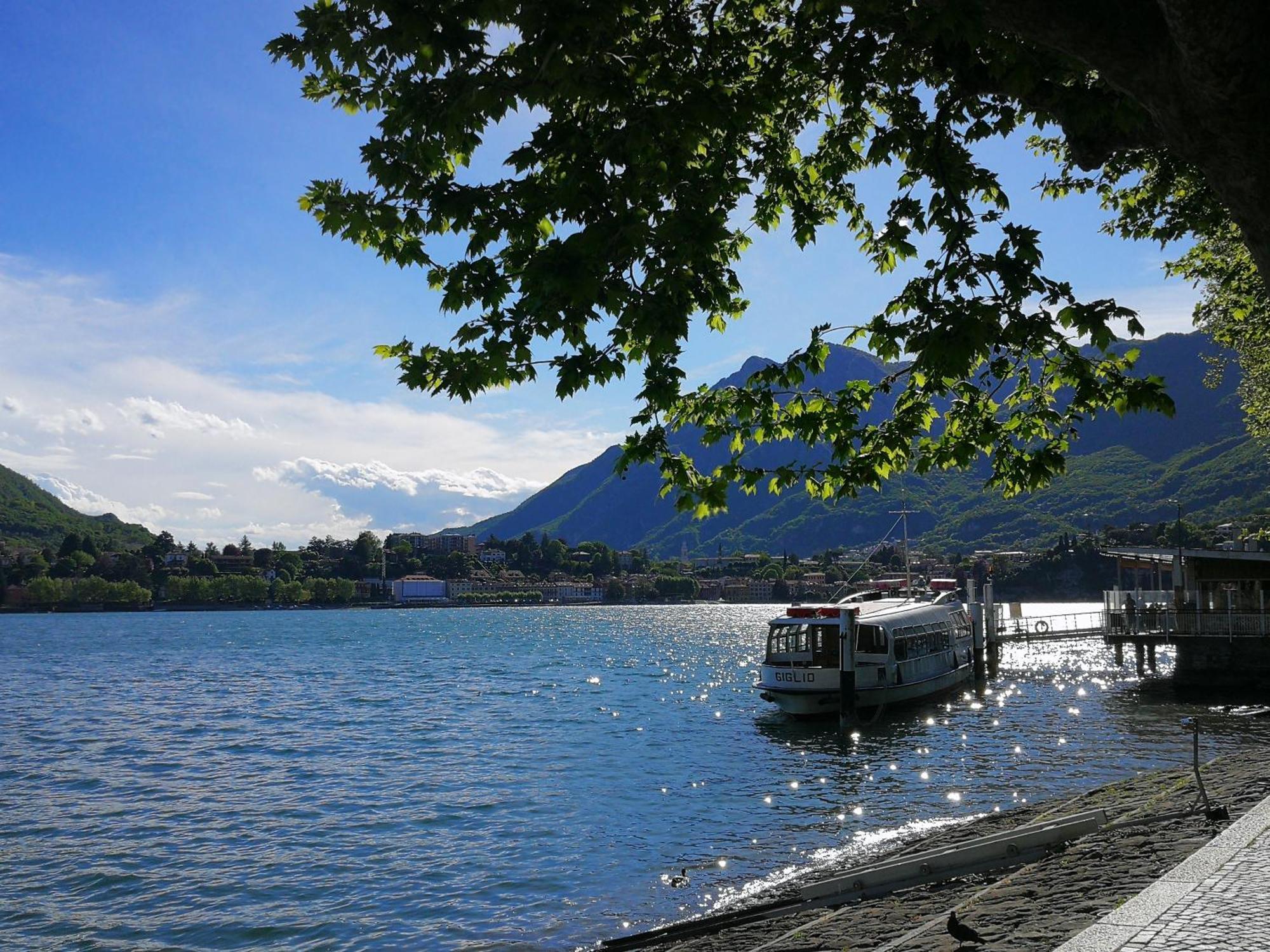 Big Romantic Lake View & Terrace Apartment Lecco Ngoại thất bức ảnh